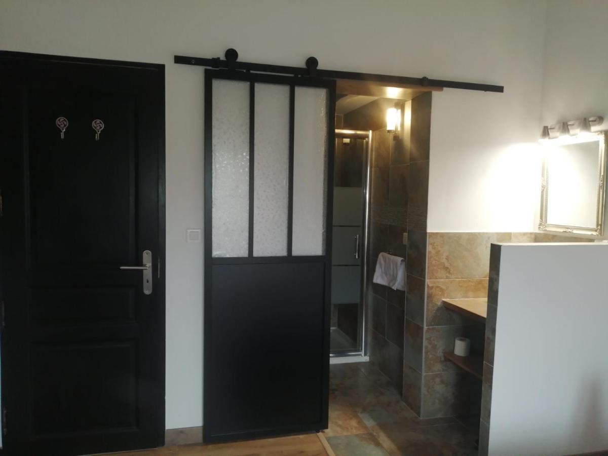 Etxe goxoan chambres d'hôtes avec cuisine été équipée commune et jaccuzi Itxassou Exterior foto