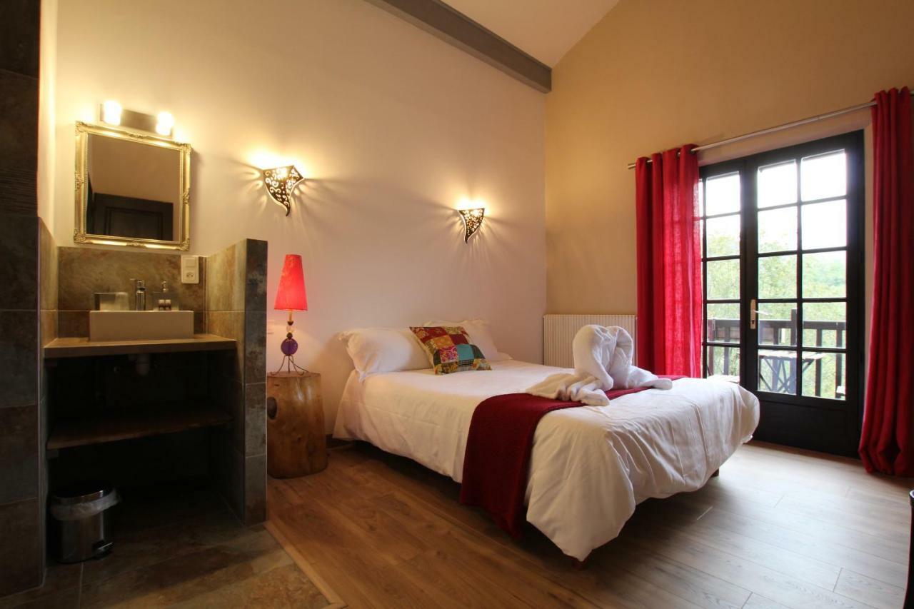Etxe goxoan chambres d'hôtes avec cuisine été équipée commune et jaccuzi Itxassou Exterior foto