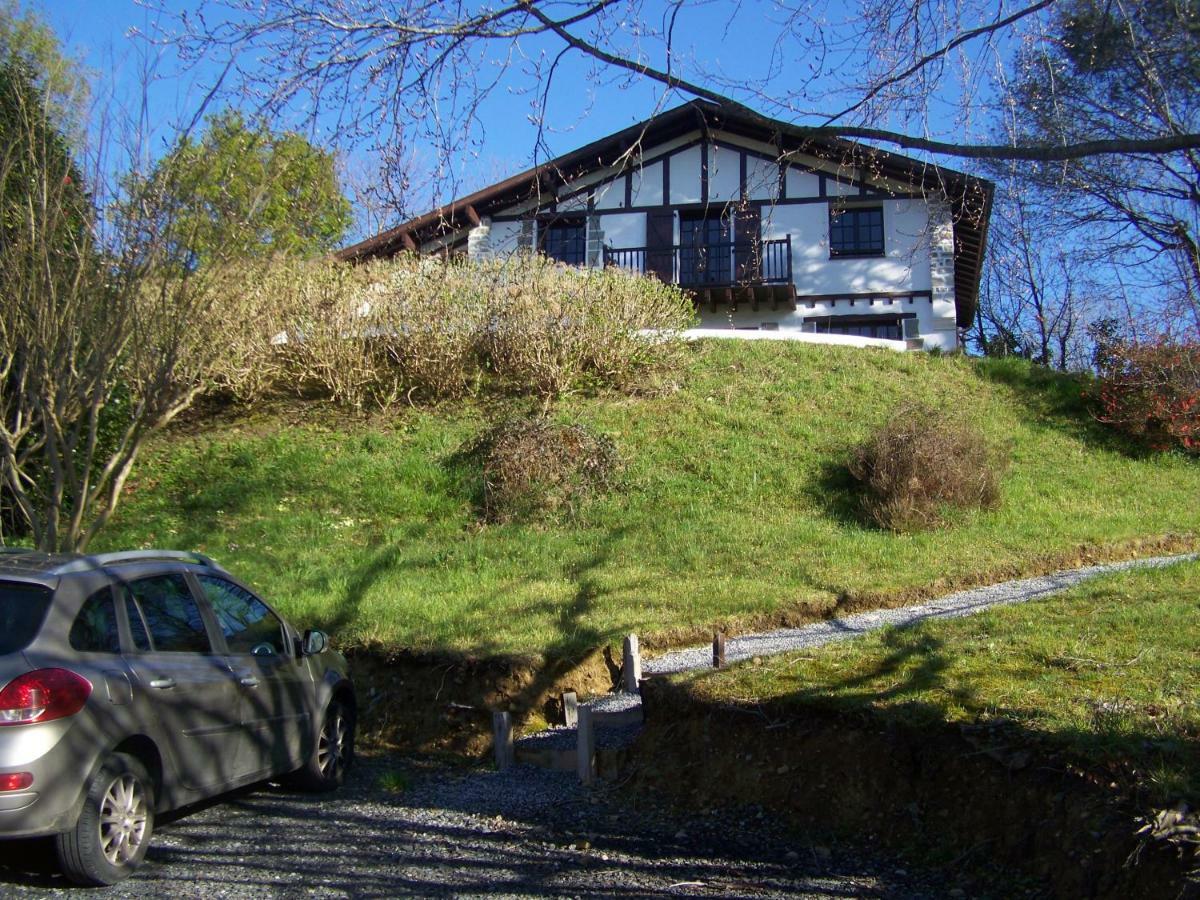 Etxe goxoan chambres d'hôtes avec cuisine été équipée commune et jaccuzi Itxassou Exterior foto